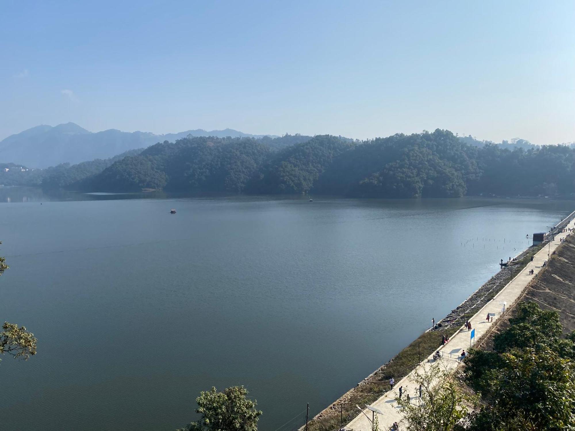 Tranquil Water Guest House Pokhara Bagian luar foto